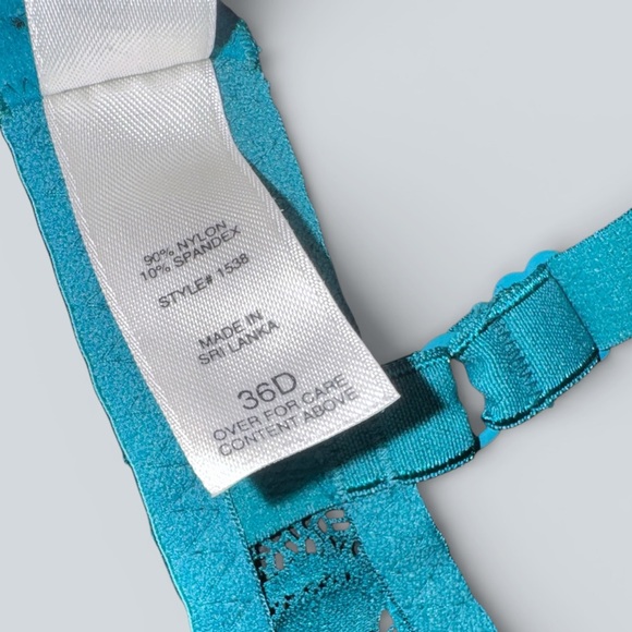 Victoria’s Secret Lace Underwire Bra - Picture 5 of 5